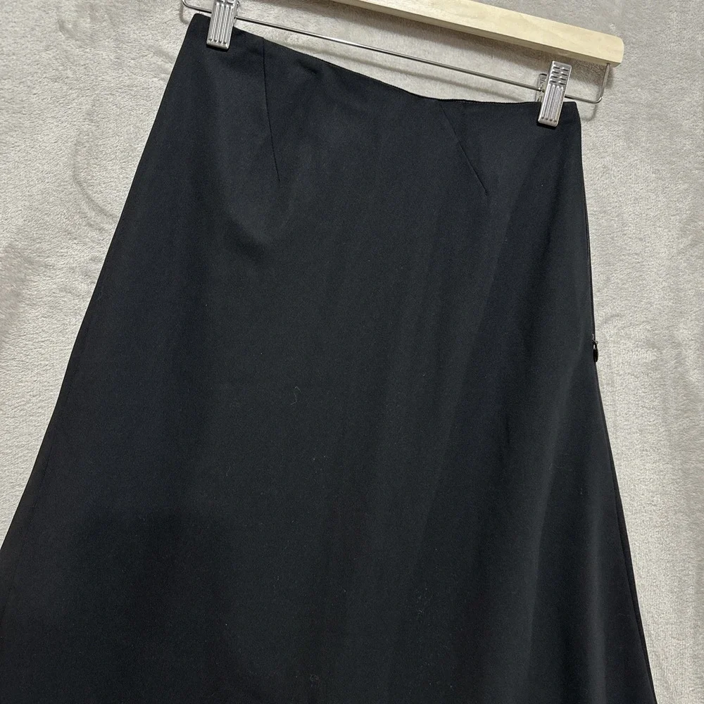 Chanel Women's 24 Black A-Line Textured Skirt Side Zip Made‎ In France Button